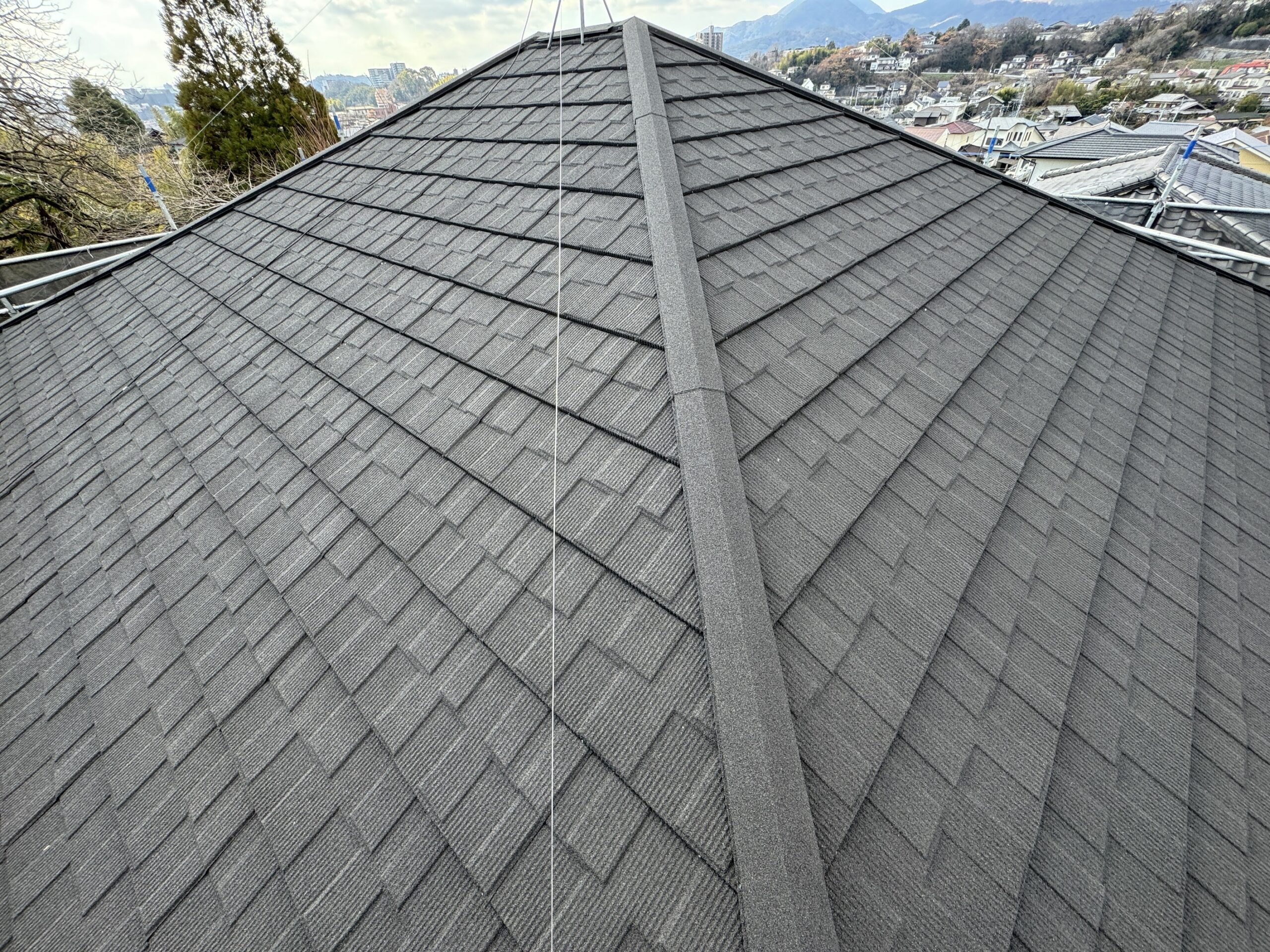 熊本市北区I様邸　屋根カバー工法　超軽量で災害に強い屋根材を使用し、美しい屋根にリフォームしました